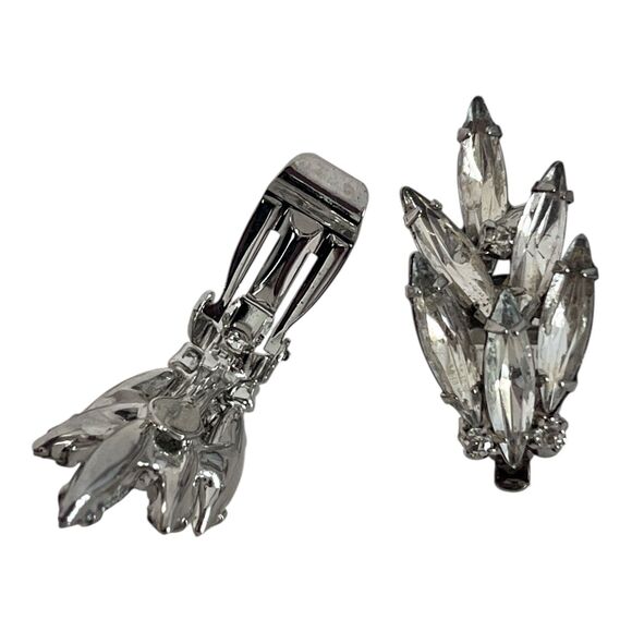 Vintage 1960s Clip On Earrings Silver Tone Rhinestone Navette Cluster - 13P - Picture 3 of 4